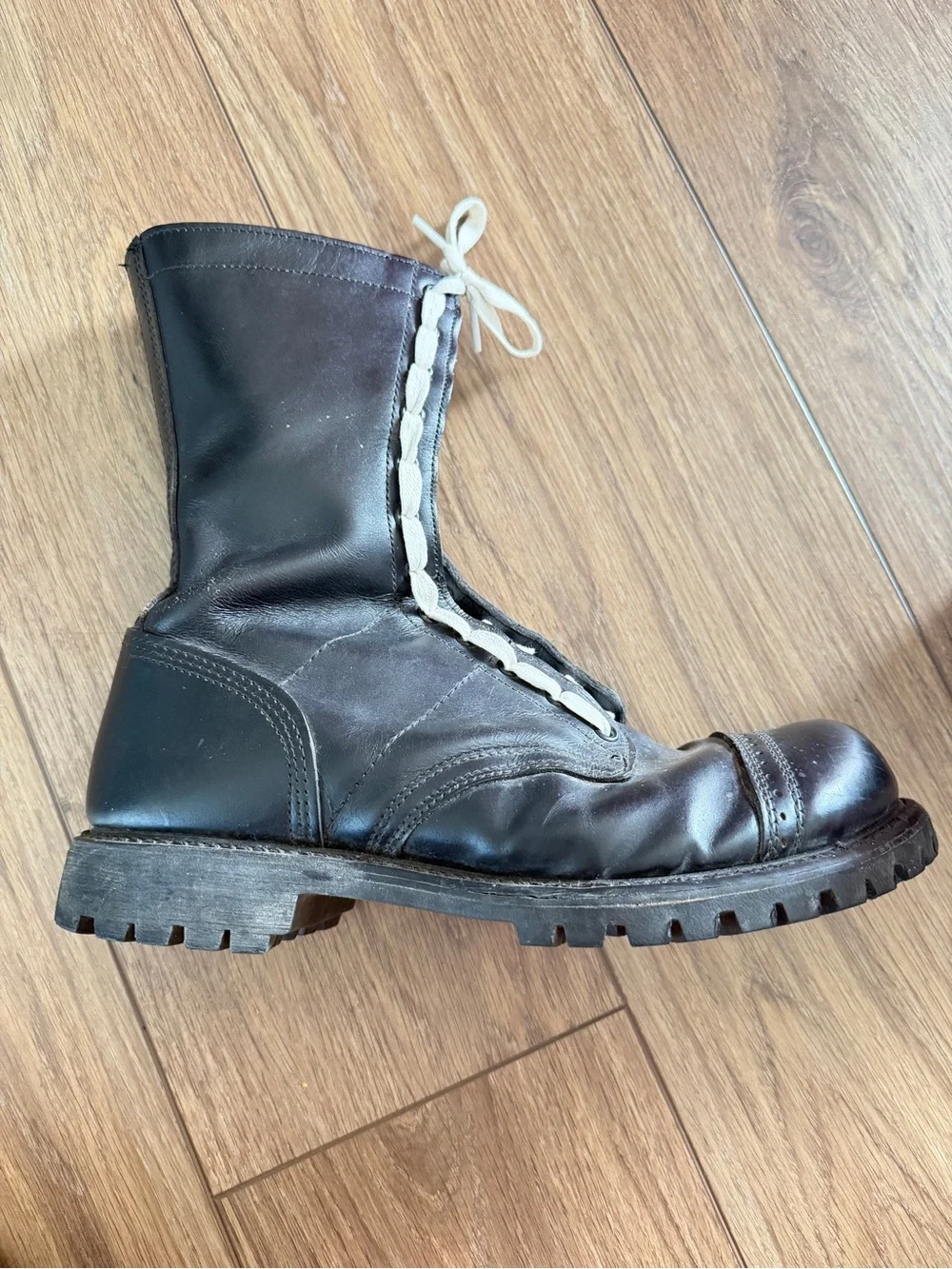 Matterhorn Men's Jump Boots Vintage 1990's Perforated Detail Punk Military